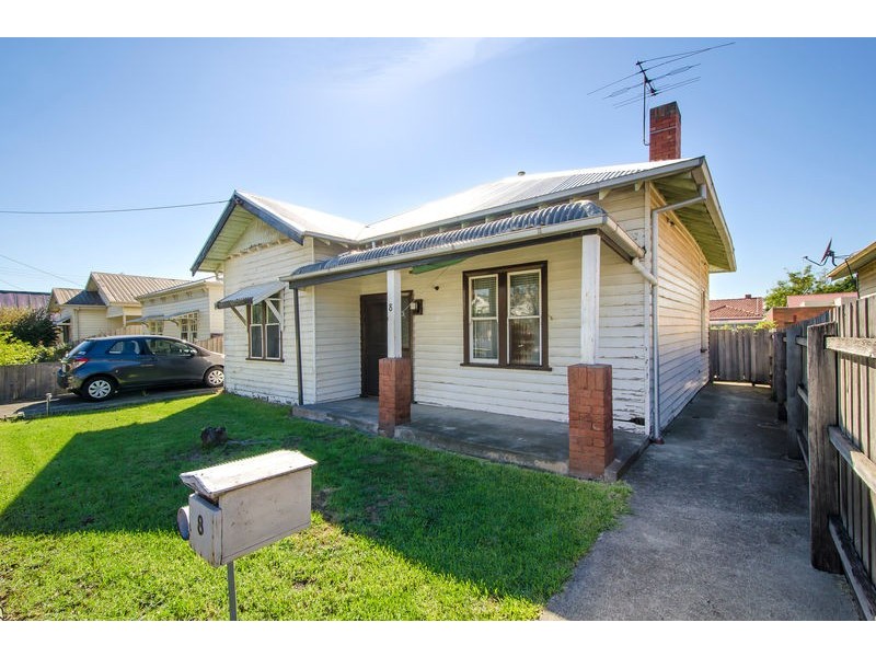8 Grindlay Street, Newport VIC 3015