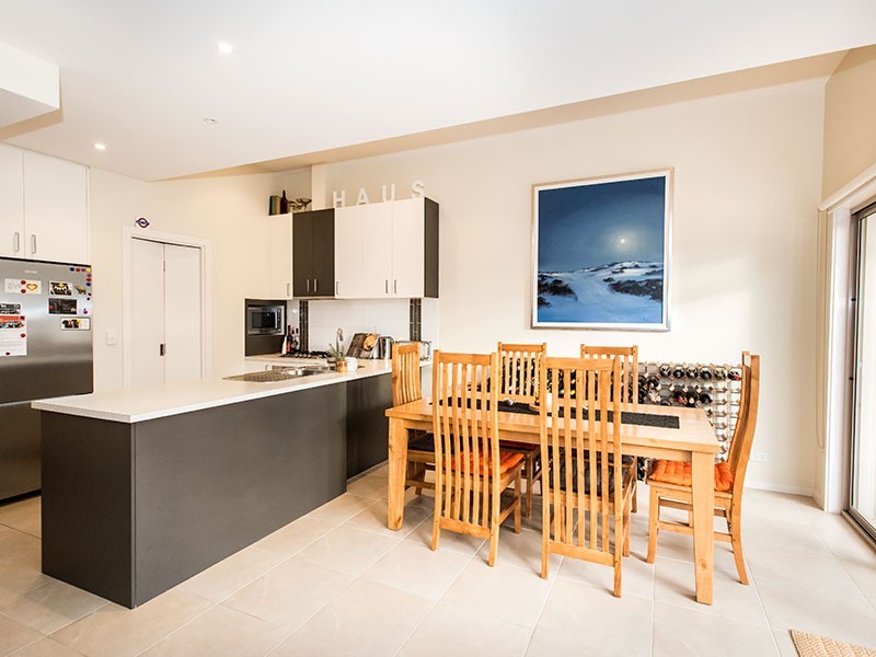 1/27 Carmen Street, Newport VIC 3015