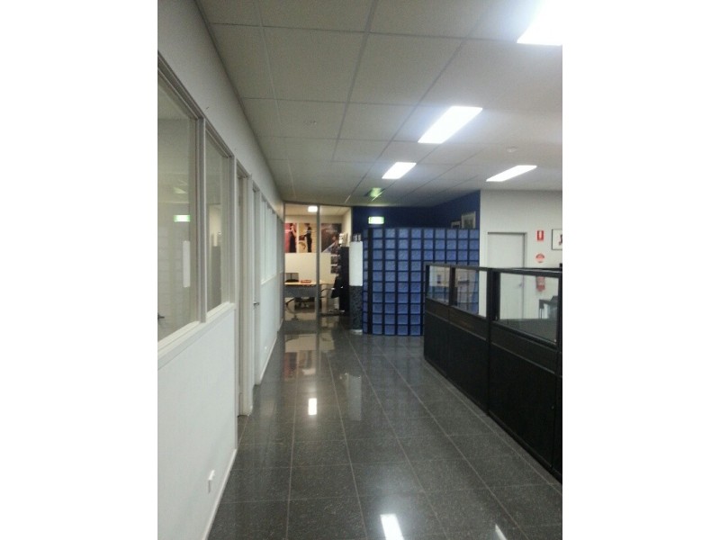 1/12 Wallace, Point Cook VIC 3030