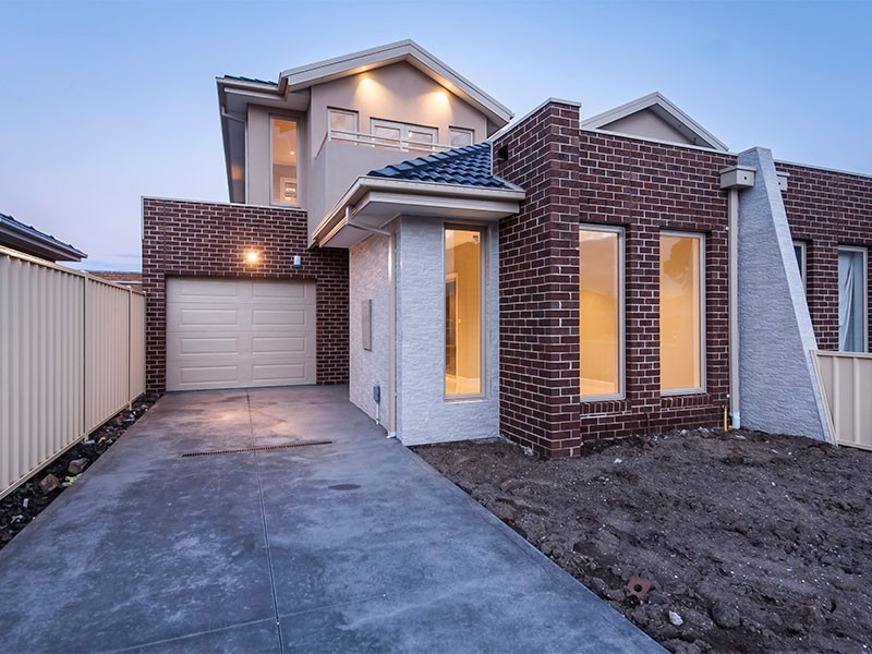 8A Mahon Avenue, Altona North VIC 3025