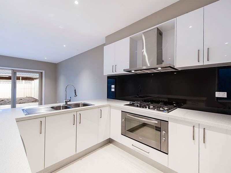 8A Mahon Avenue, Altona North VIC 3025