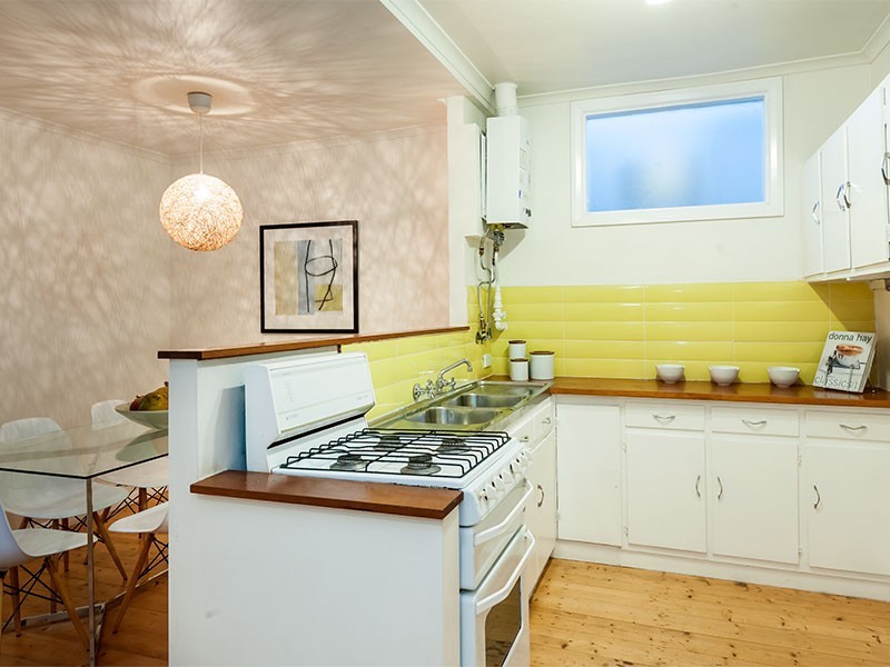 25 Walter Street, Seddon VIC 3011