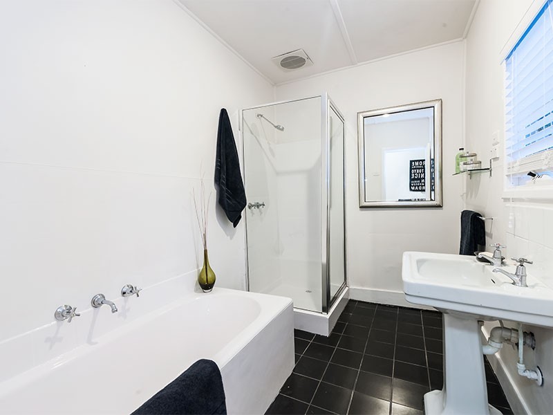 25 Walter Street, Seddon VIC 3011