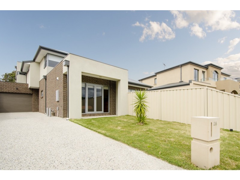 28 Seaview Crescent, Seaholme VIC 3018