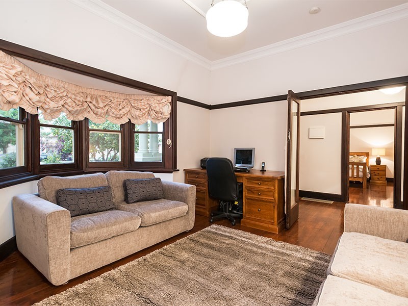 21 Mirls Street, Newport VIC 3015