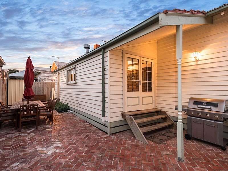 21 Mirls Street, Newport VIC 3015