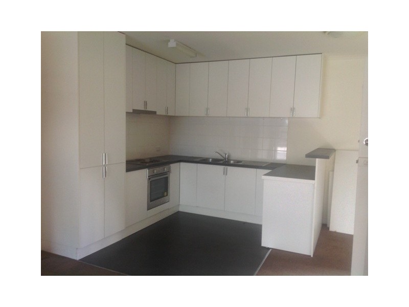 8/109 Crestwick Place, Footscray VIC 3011