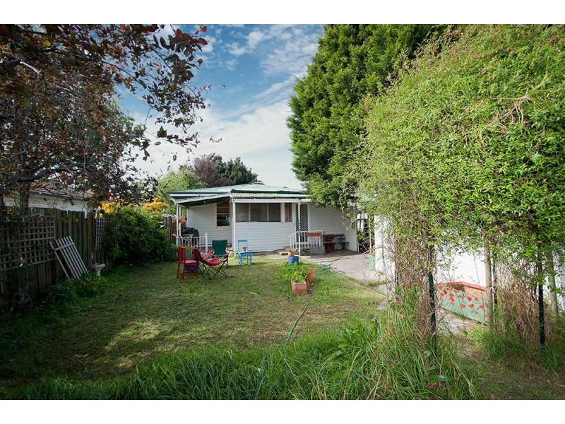 143 Blackshaws Road, Newport VIC 3015