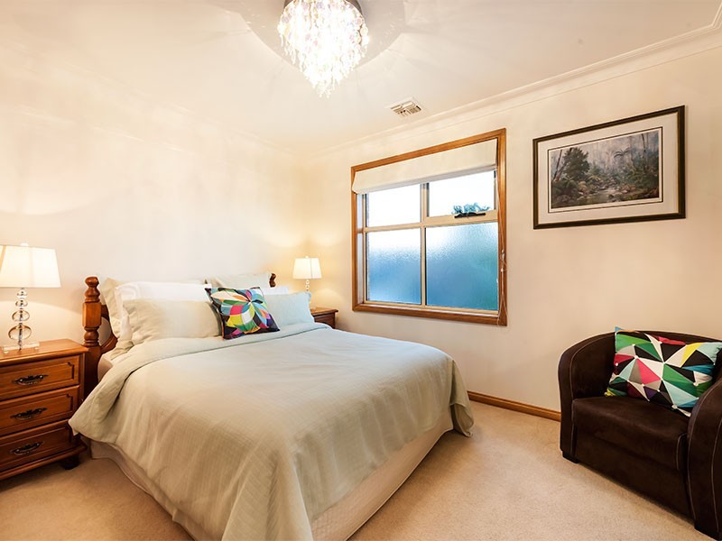 28 Aloha Street, South Kingsville VIC 3015