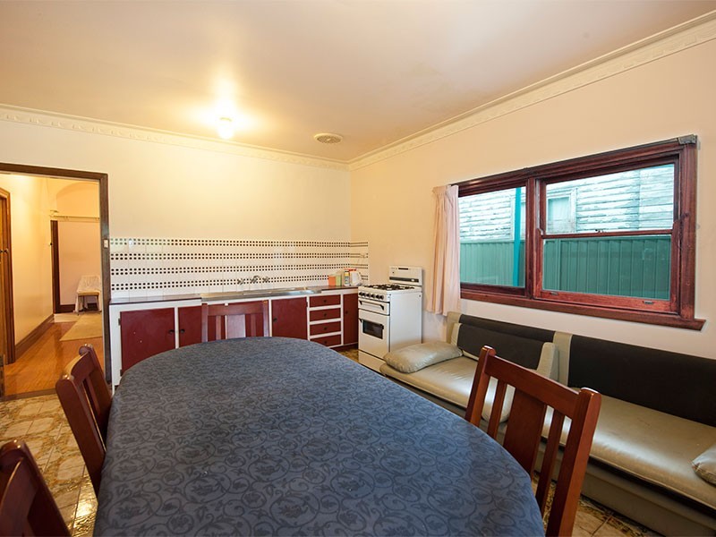 28 Bayview Road, Seddon VIC 3011