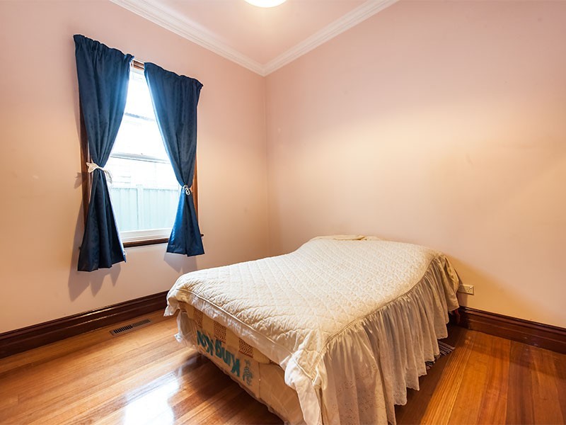 28 Bayview Road, Seddon VIC 3011