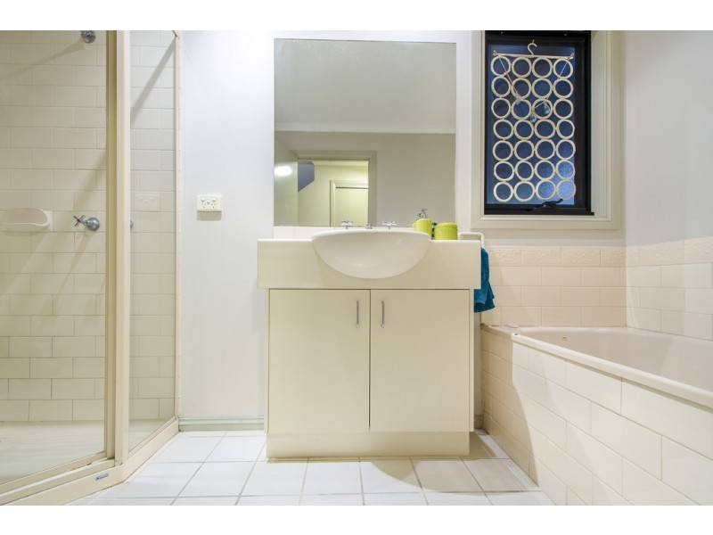 40 Woodruff Street, Kensington VIC 3031