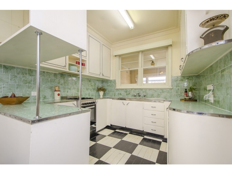 28 Madden Street, Maidstone VIC 3012