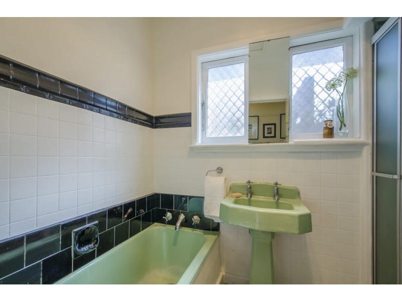 28 Madden Street, Maidstone VIC 3012