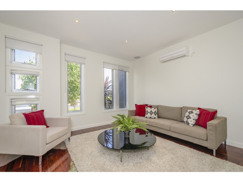 14 Edward Avenue, Altona North VIC 3025