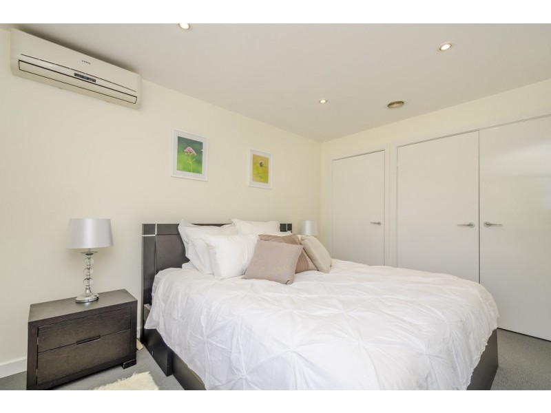 30 Derwent Street, Newport VIC 3015