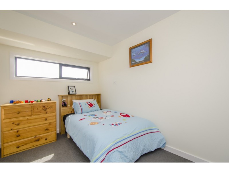 30 Derwent Street, Newport VIC 3015
