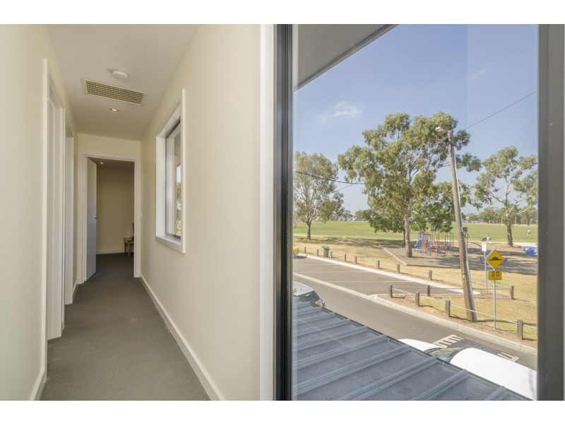 30 Derwent Street, Newport VIC 3015