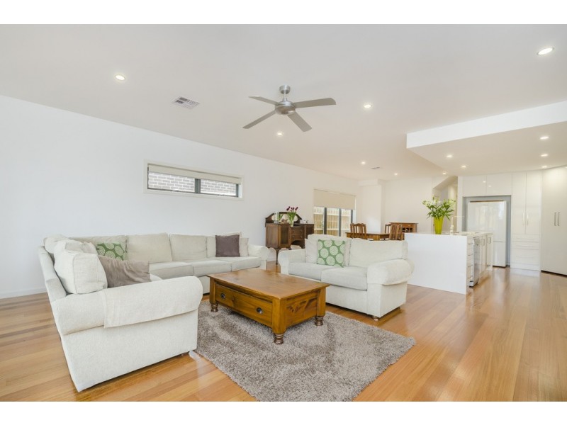 92 First Avenue, Altona North VIC 3025