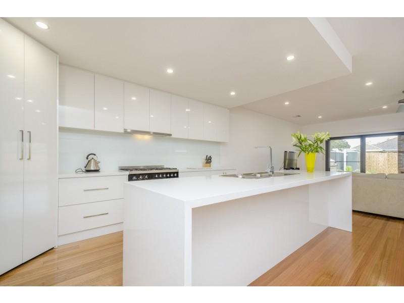 92 First Avenue, Altona North VIC 3025