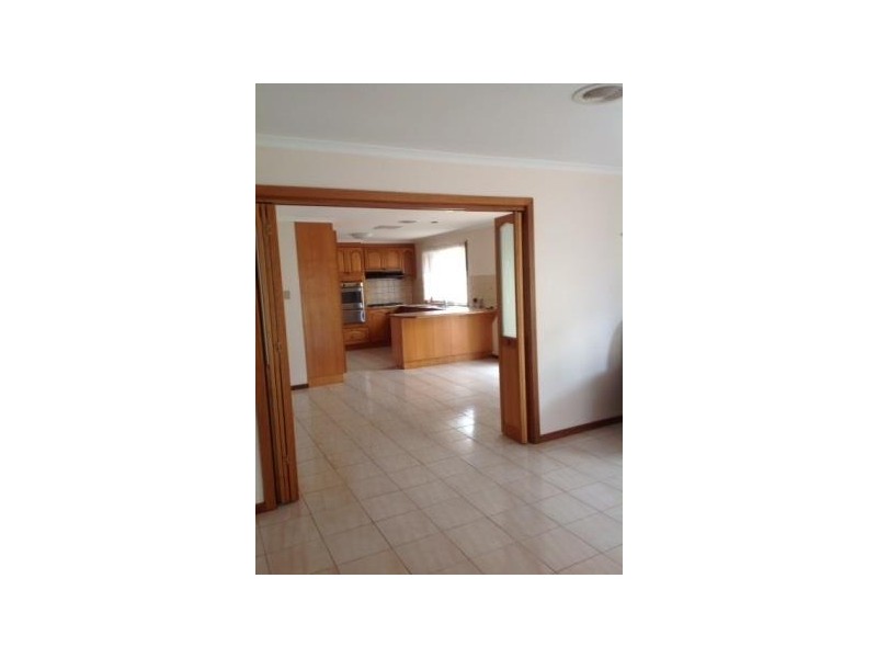 19 Leake Court, Altona Meadows VIC 3028