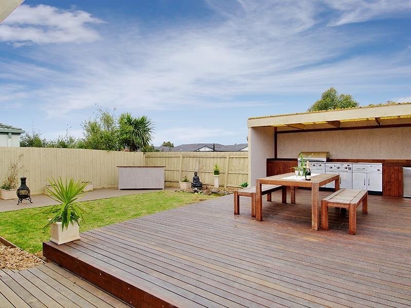 20 Brindalee Way, Hillside VIC 3037