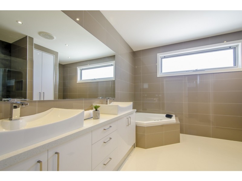 11 Charlotte Street, Newport VIC 3015