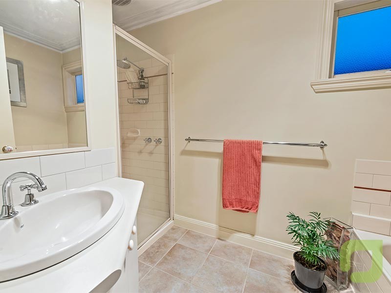 64 Margaret Street, Newport VIC 3015
