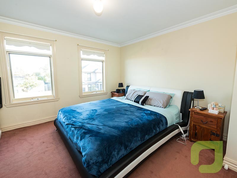 64 Margaret Street, Newport VIC 3015