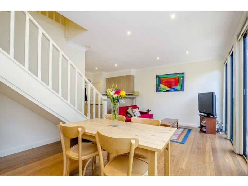1/290-292 Nicholson Street, Seddon VIC 3011
