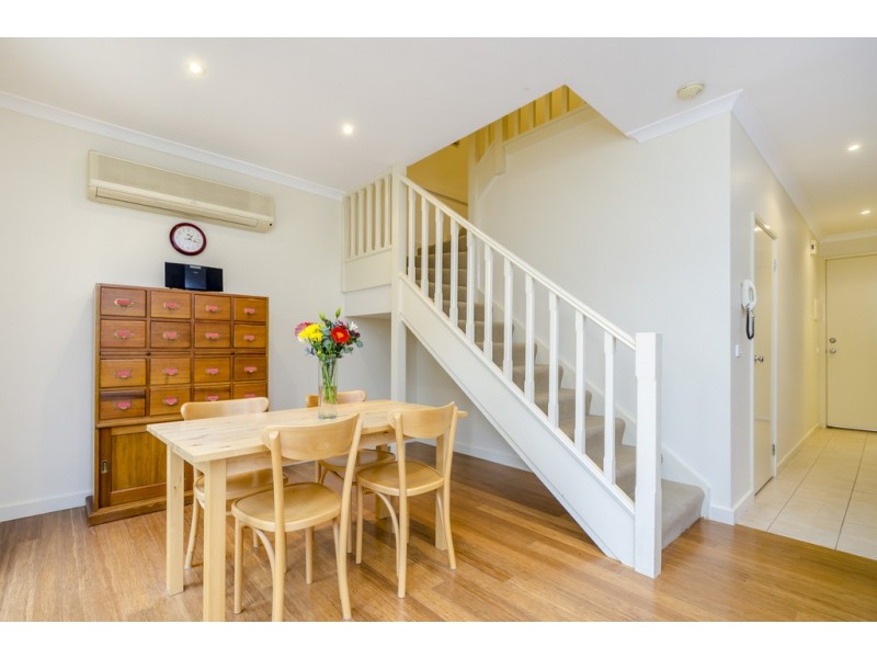 1/290-292 Nicholson Street, Seddon VIC 3011