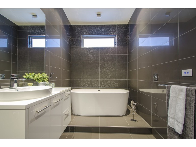 56 Mason Street, Newport VIC 3015