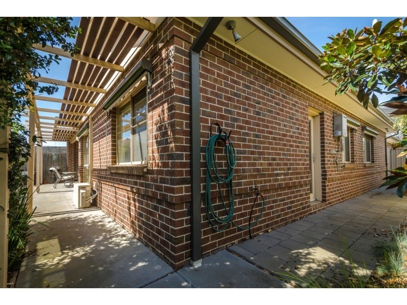 2/324 Blackshaws Road, Altona North VIC 3025