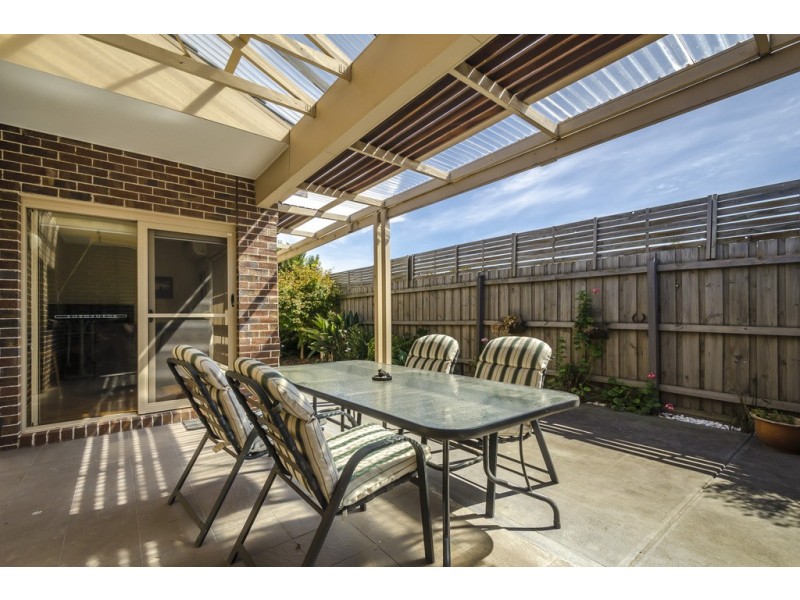 2/324 Blackshaws Road, Altona North VIC 3025