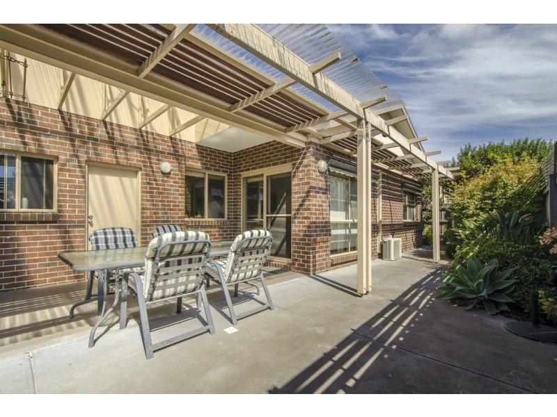 2/324 Blackshaws Road, Altona North VIC 3025