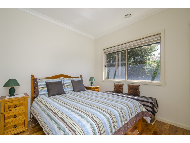 2/324 Blackshaws Road, Altona North VIC 3025