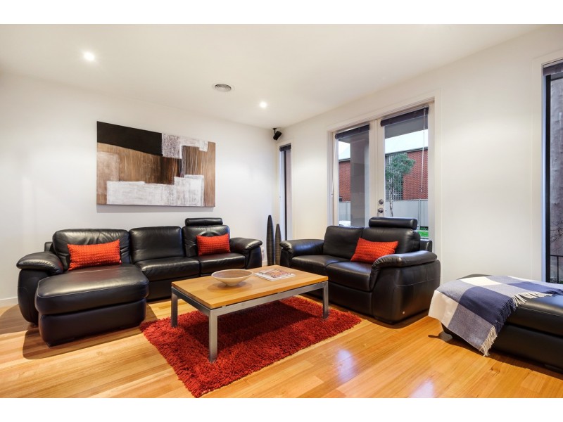 35 John Liston Drive, Newport VIC 3015