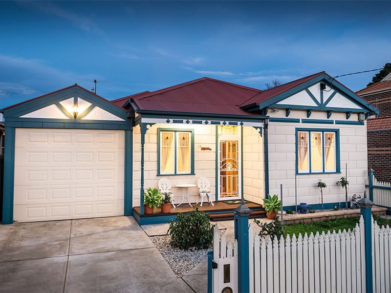 15 Bishop Street, Kingsville VIC 3012