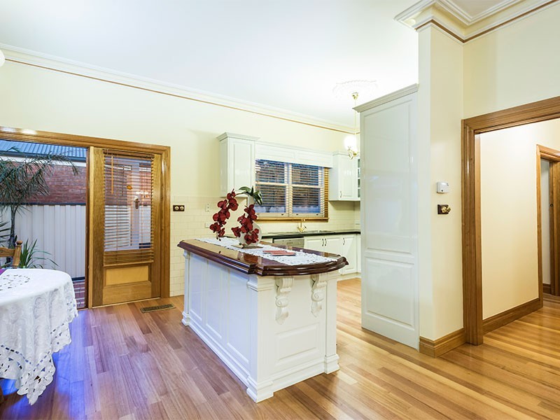 15 Bishop Street, Kingsville VIC 3012