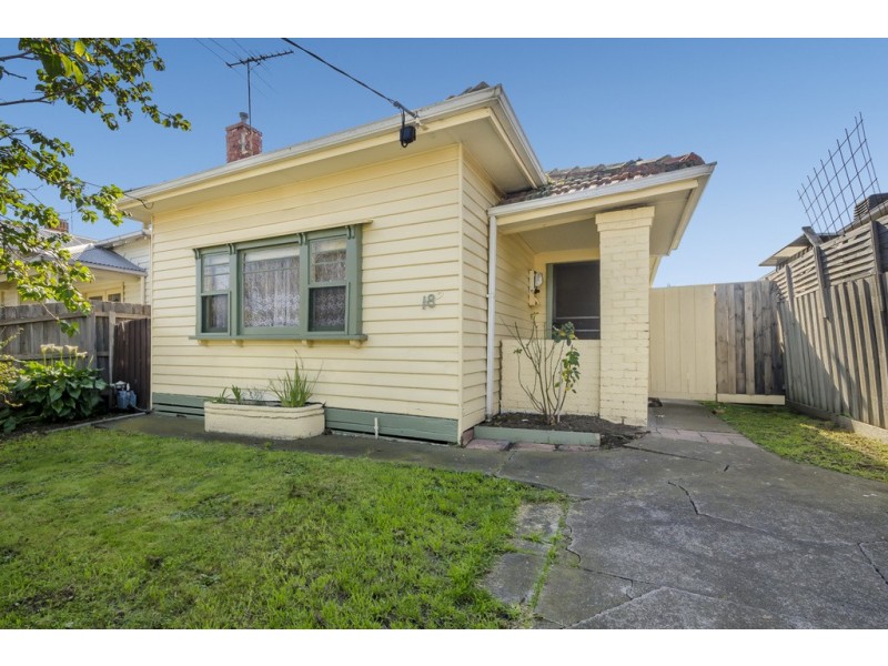 18 Ford Street, Newport VIC 3015