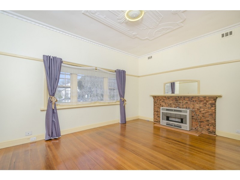 18 Ford Street, Newport VIC 3015