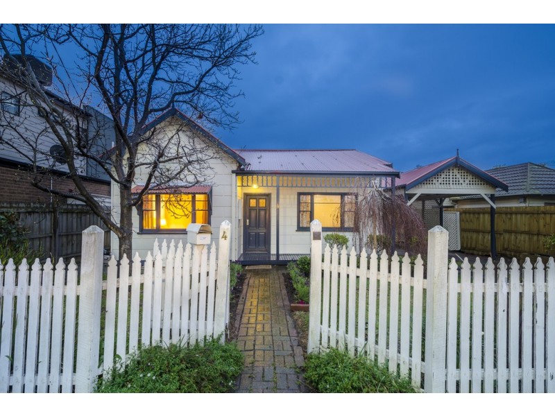 4 Brunel Street, South Kingsville VIC 3015