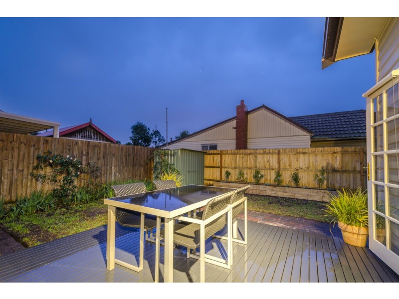 4 Brunel Street, South Kingsville VIC 3015