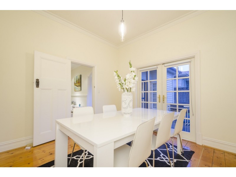 4 Brunel Street, South Kingsville VIC 3015