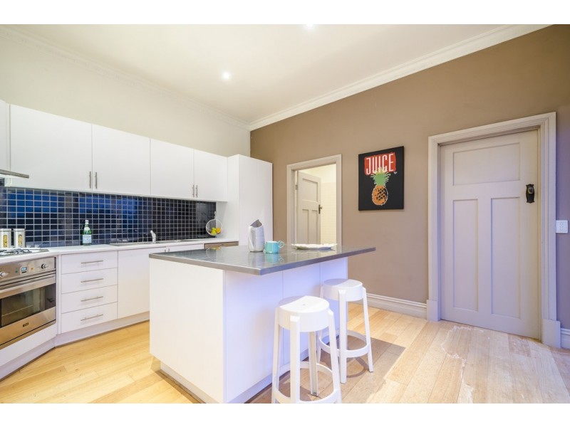 4 Brunel Street, South Kingsville VIC 3015