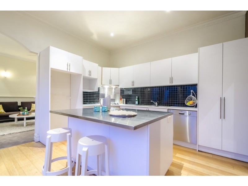 4 Brunel Street, South Kingsville VIC 3015