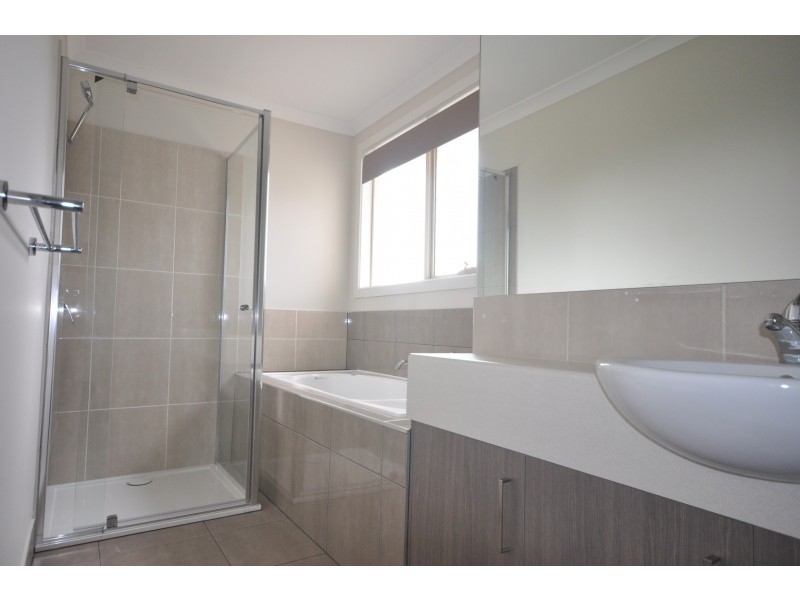 14 Gayle Close, Sunshine West VIC 3020