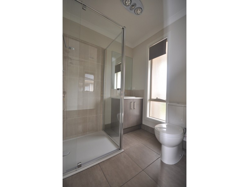 14 Gayle Close, Sunshine West VIC 3020