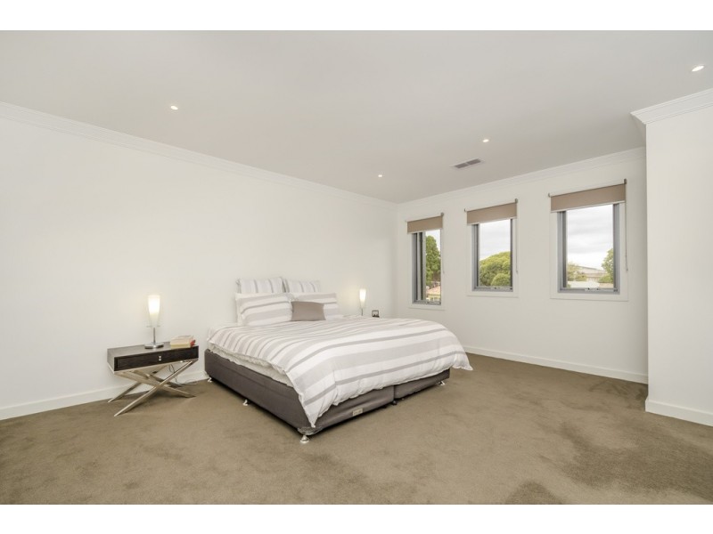 92 Watt Street, South Kingsville VIC 3015