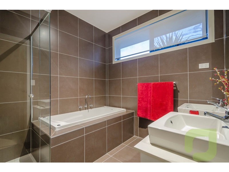 37 Rose Street, Altona VIC 3018